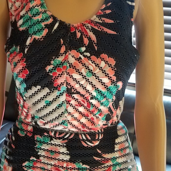 NY&Company 7th Avenue Peplum Top - Picture 3 of 5